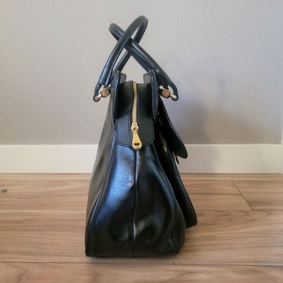 AEVHA London Hanbeau Embossed Structured Large Leather Doctor Satchel in Black - Picture 8 of 16